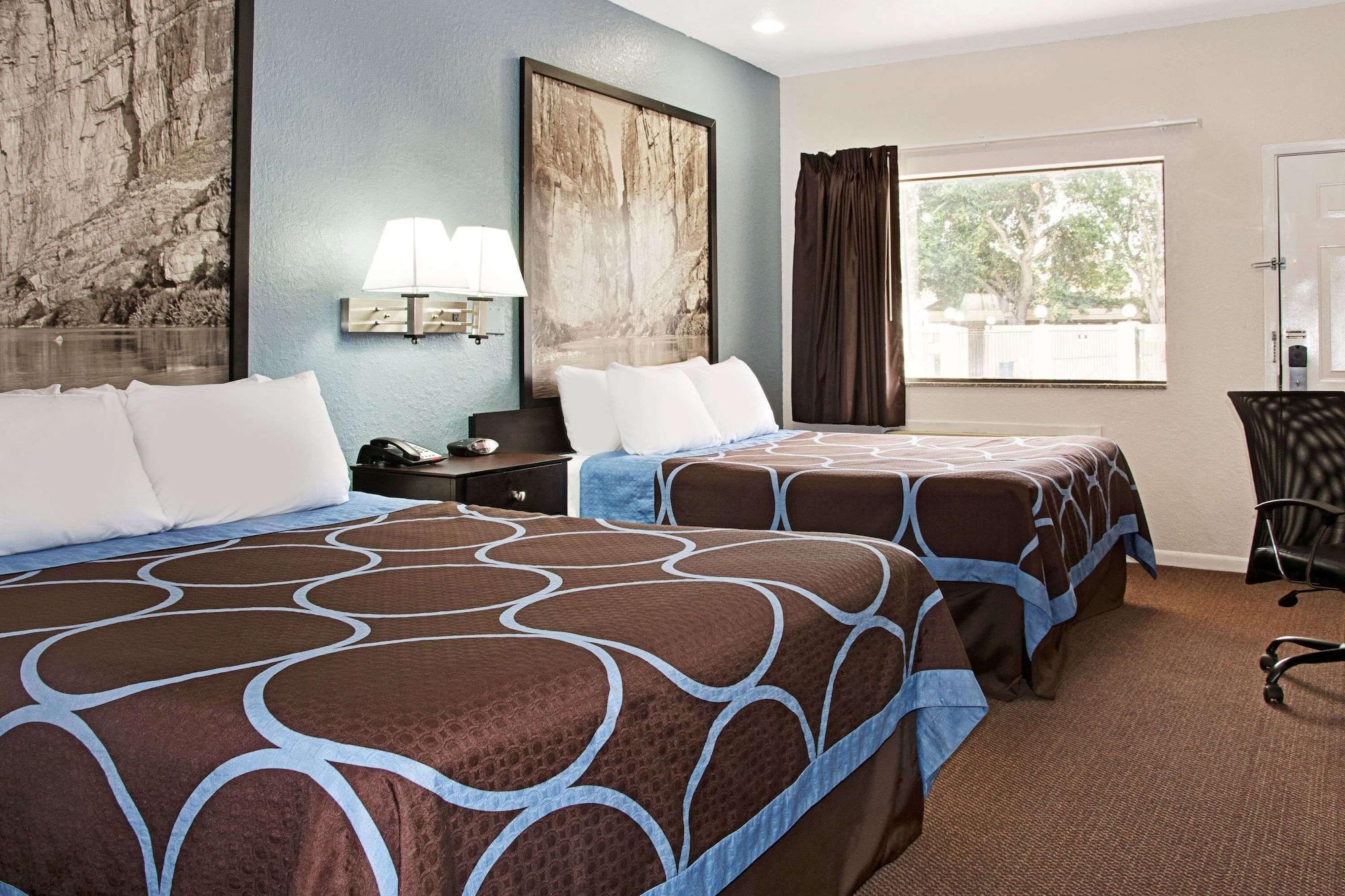Super 8 By Wyndham Houston/Brookhollow Nw Esterno foto